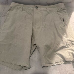 Vuori Men's Light Tan Flat Front Shorts